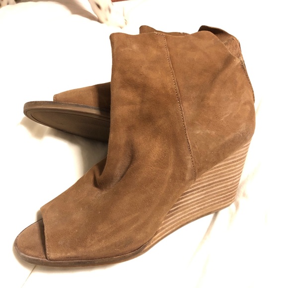 Lucky Brand Bootie - Picture 2 of 4